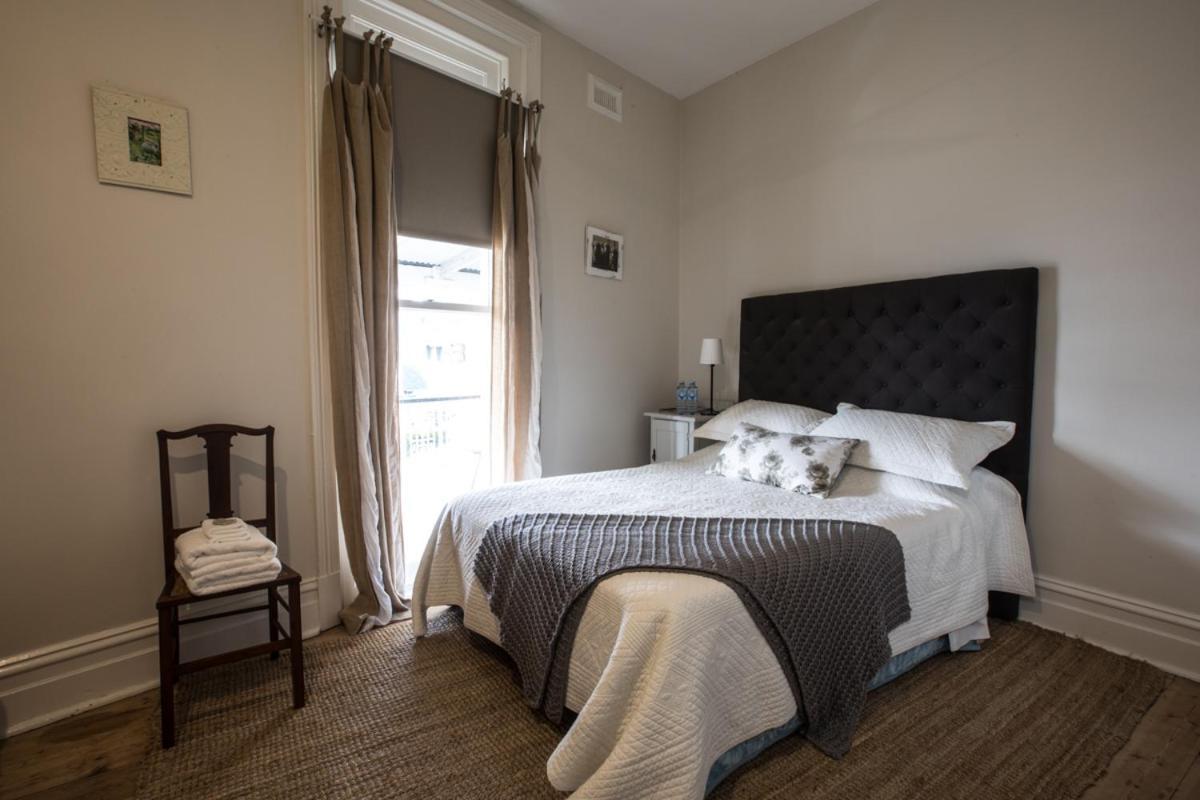 The Alexandra Hotel Екстер'єр фото